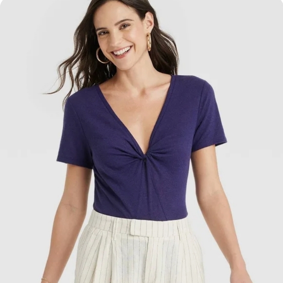 NWT A New Day Knotted V-neck Shortsleeve Tee - Picture 5 of 6